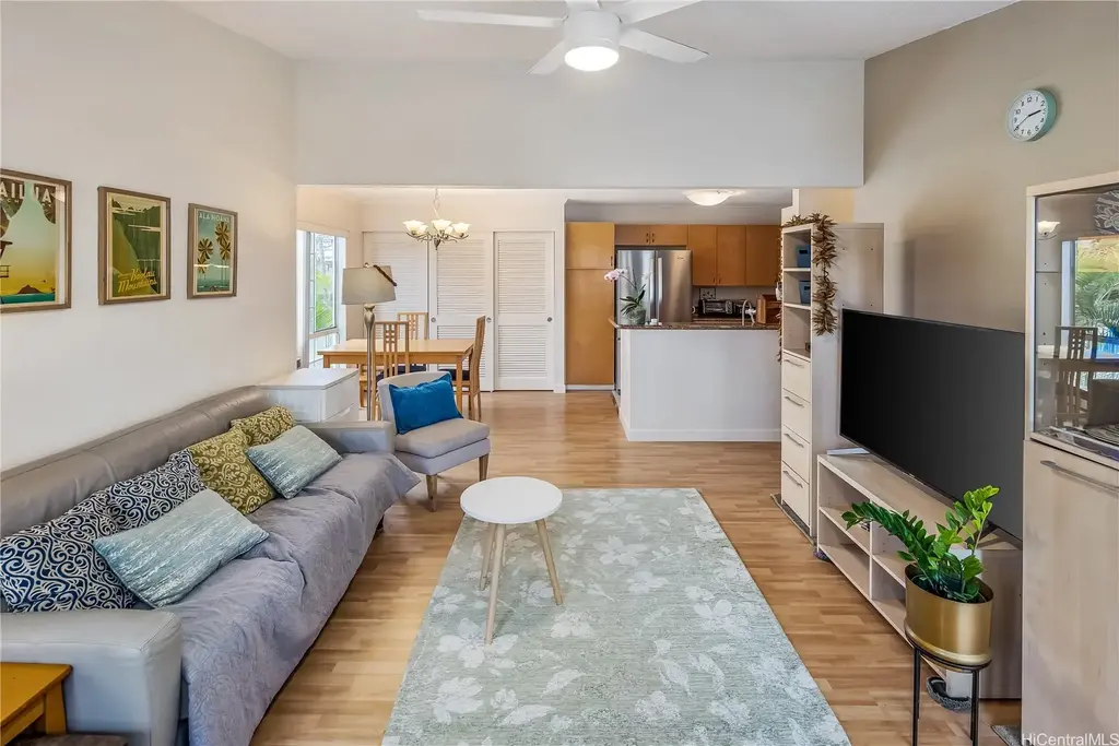 (unit #28r) 545 Mananai Place, Honolulu