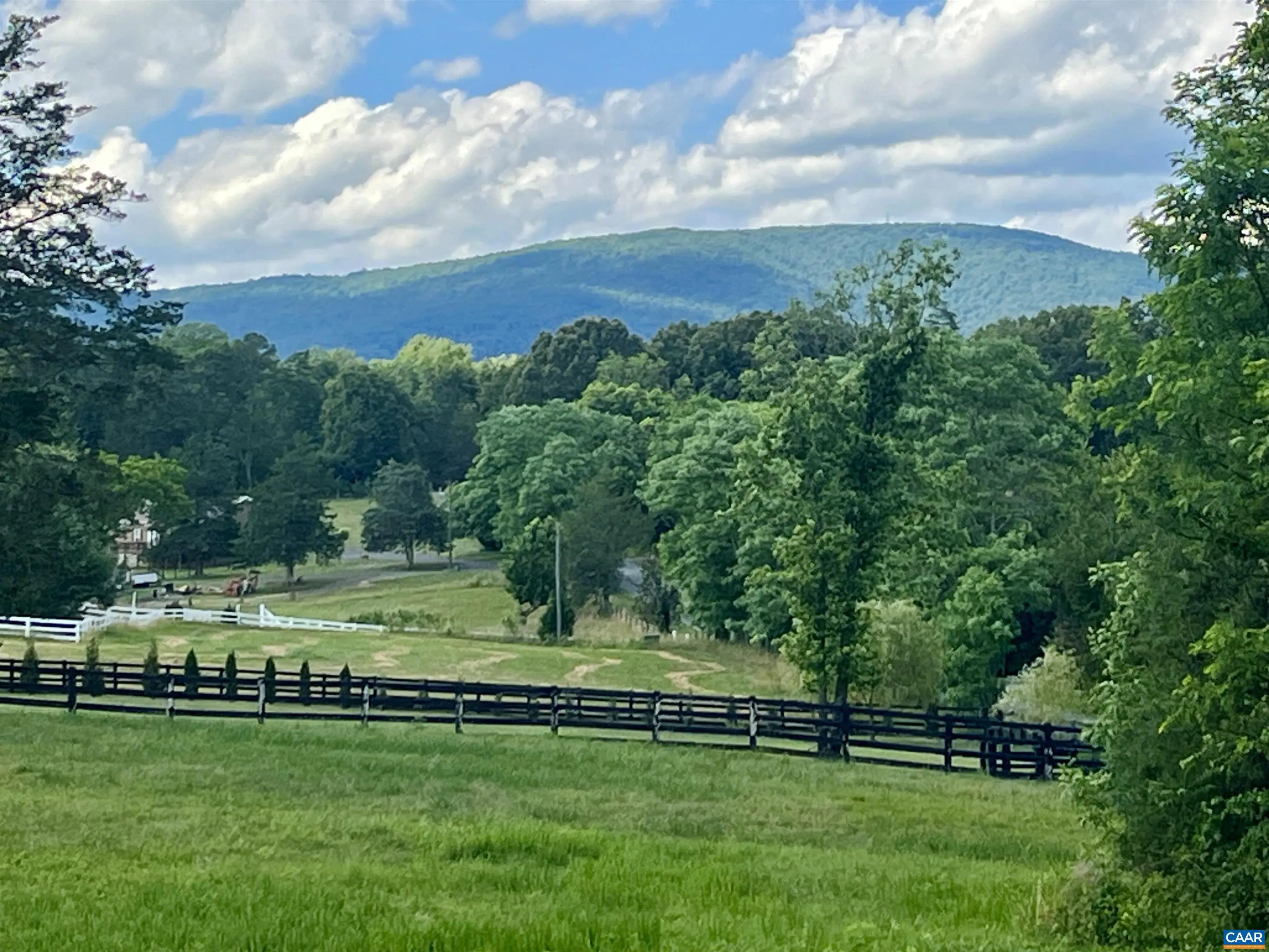 Burchs Creek Rd, Crozet