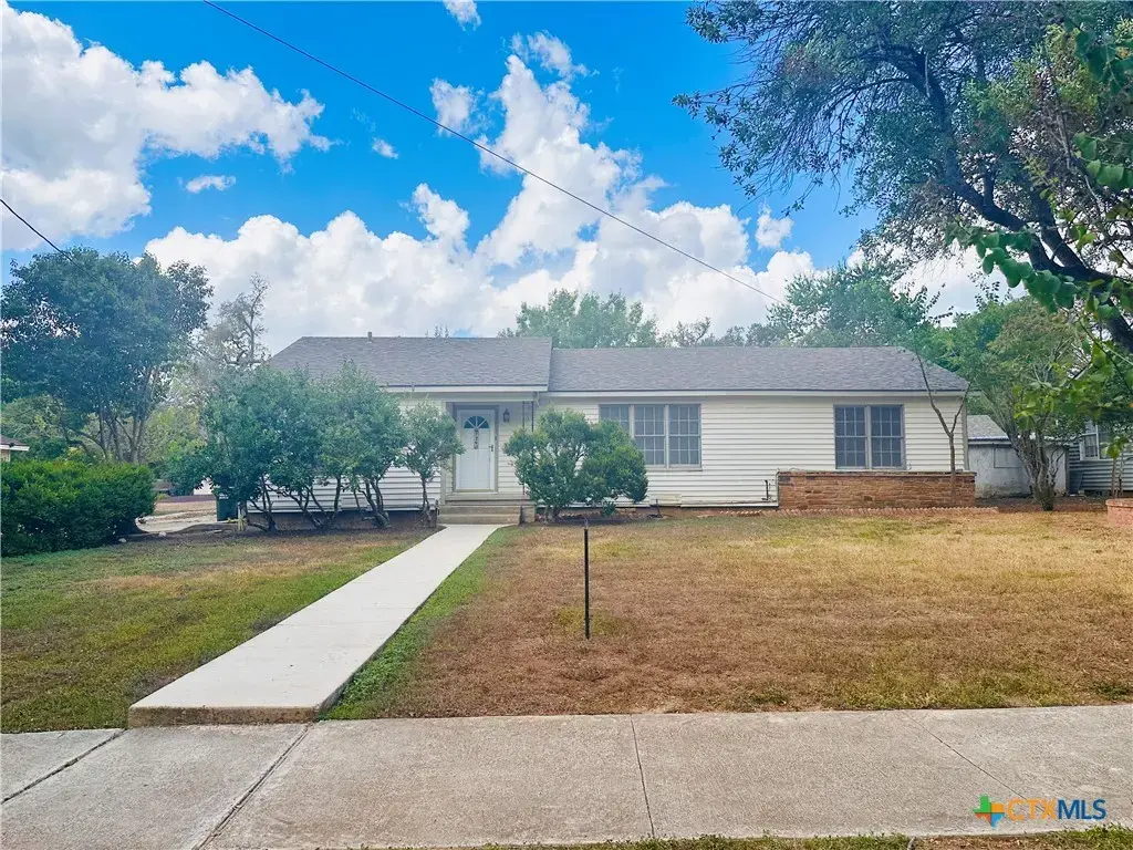 726 W San Antonio Street, San Marcos