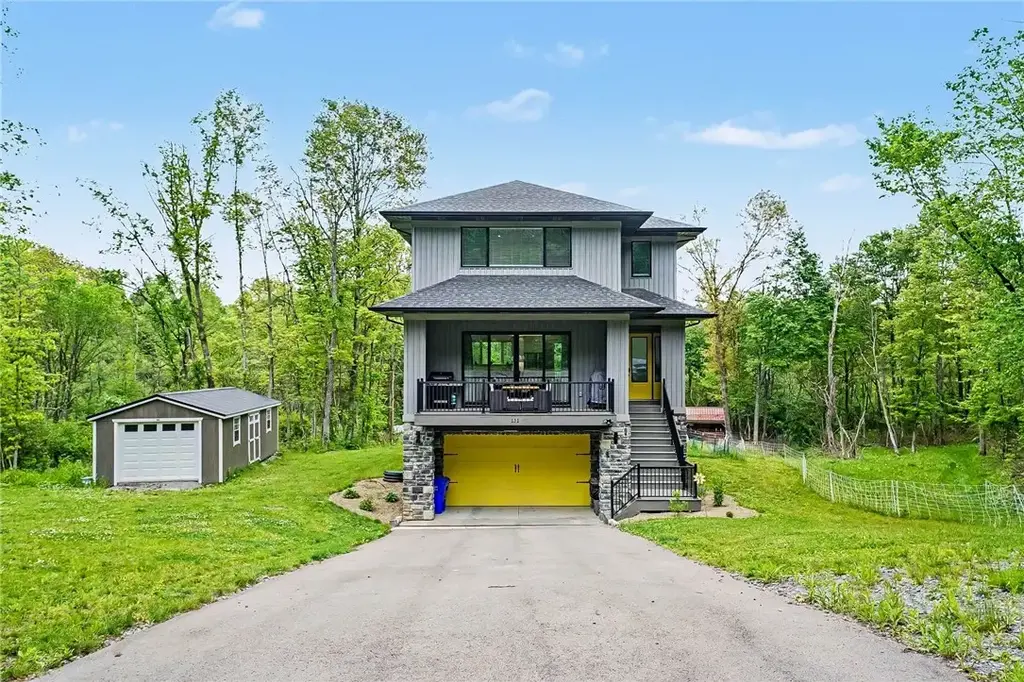 111 Church Lane, Chippewa