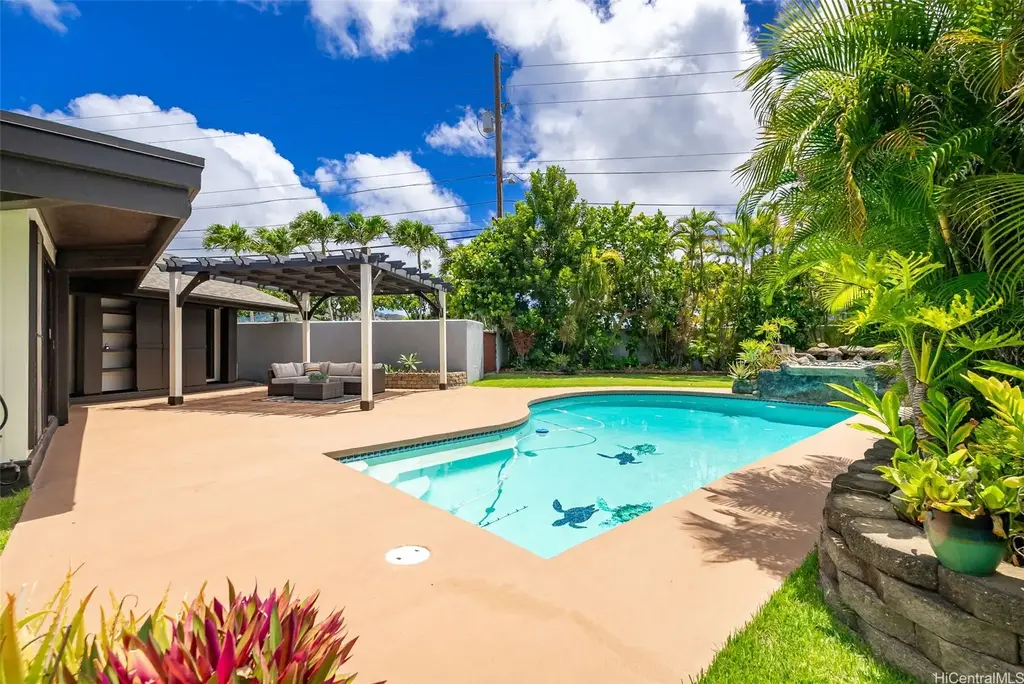7081 Kalanianaole Highway, Honolulu