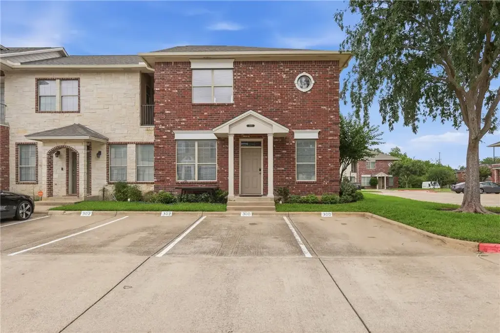300 Forest Drive, College Station