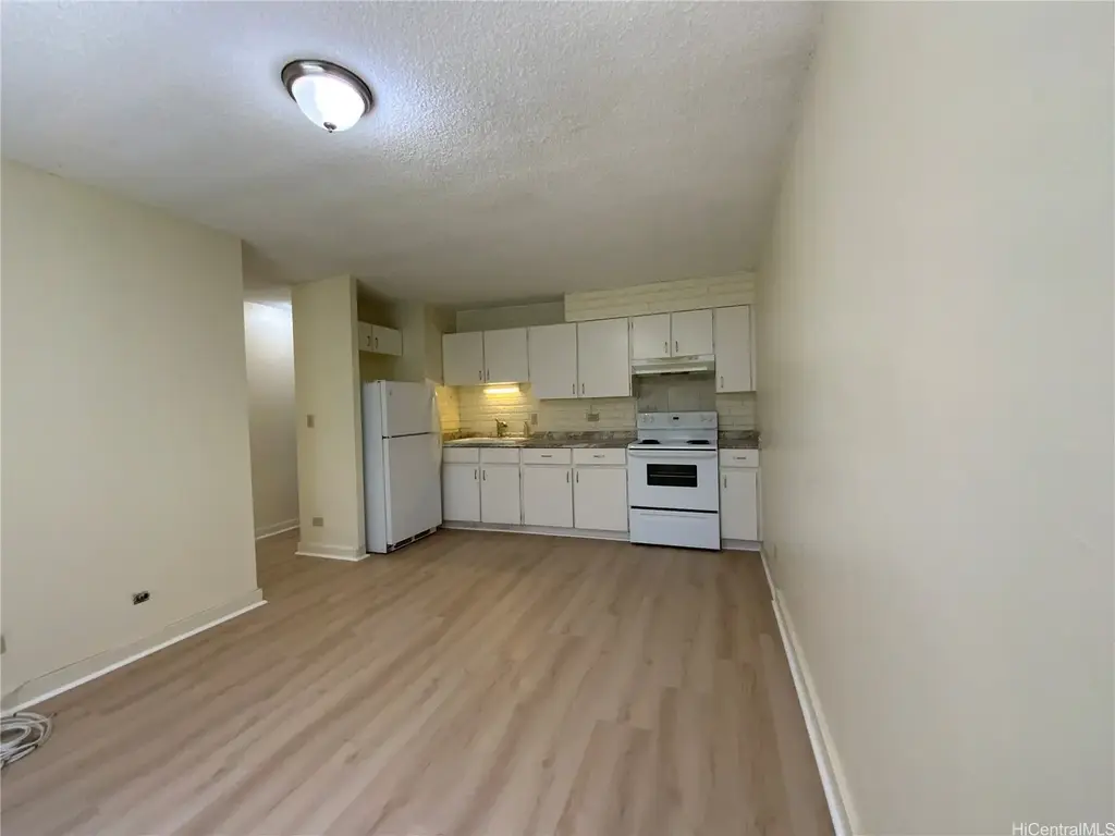 2981 Ala Napuaa Place # 102, Honolulu