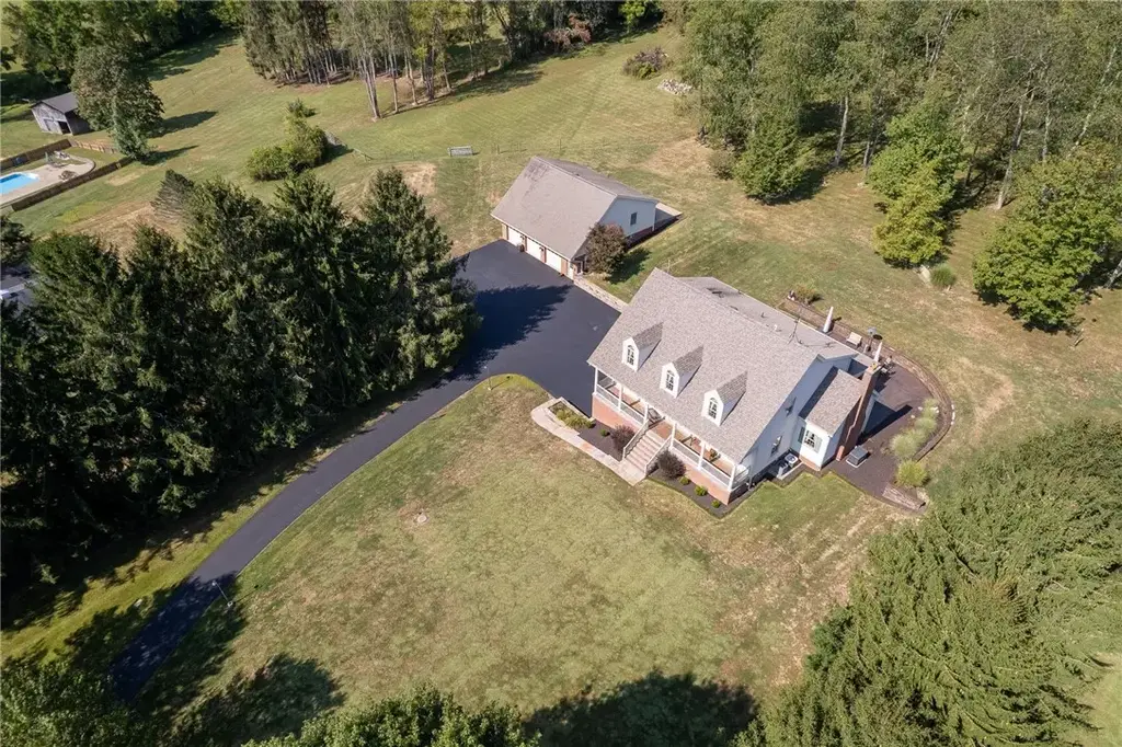 959 Bentleyville Road , Fallowfield