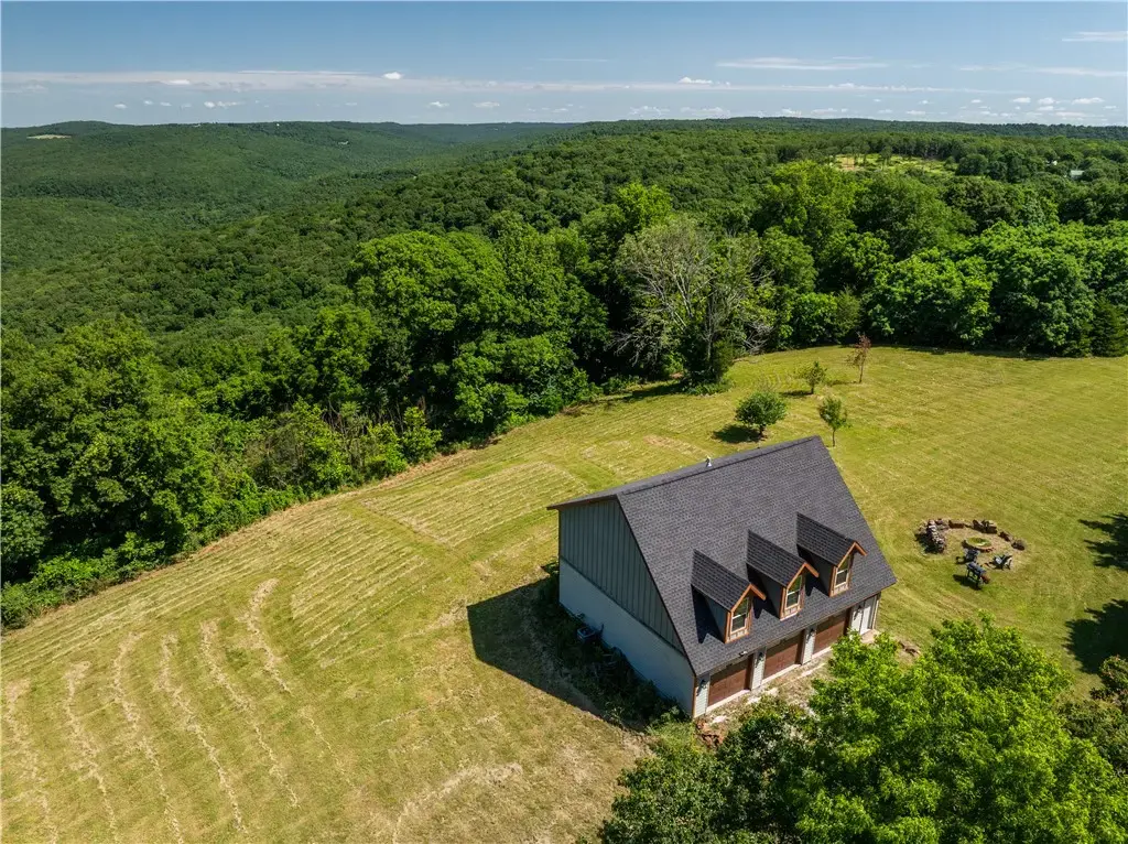10022 W Devils Den Road, Winslow