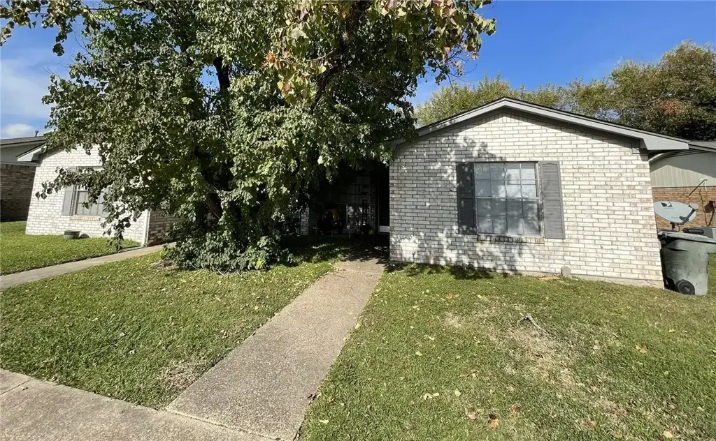 1527 Hillside Drive Cs, College Station