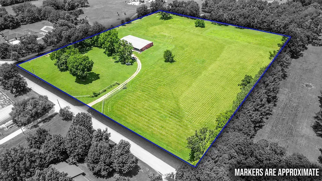 1219 Stratton Road, Rogers