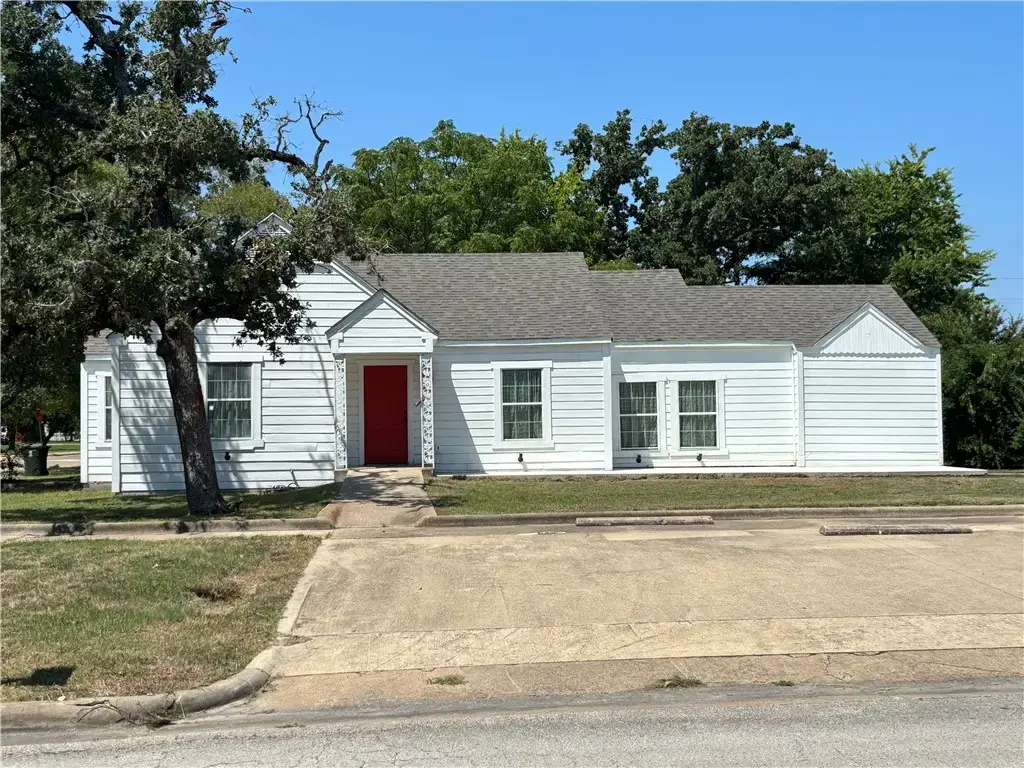 400 Oak Street, Bryan