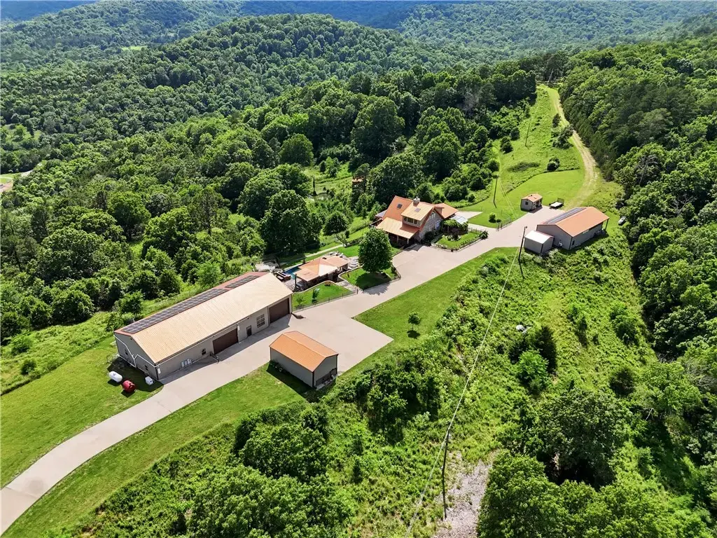 795 Madison 1556, Eureka Springs