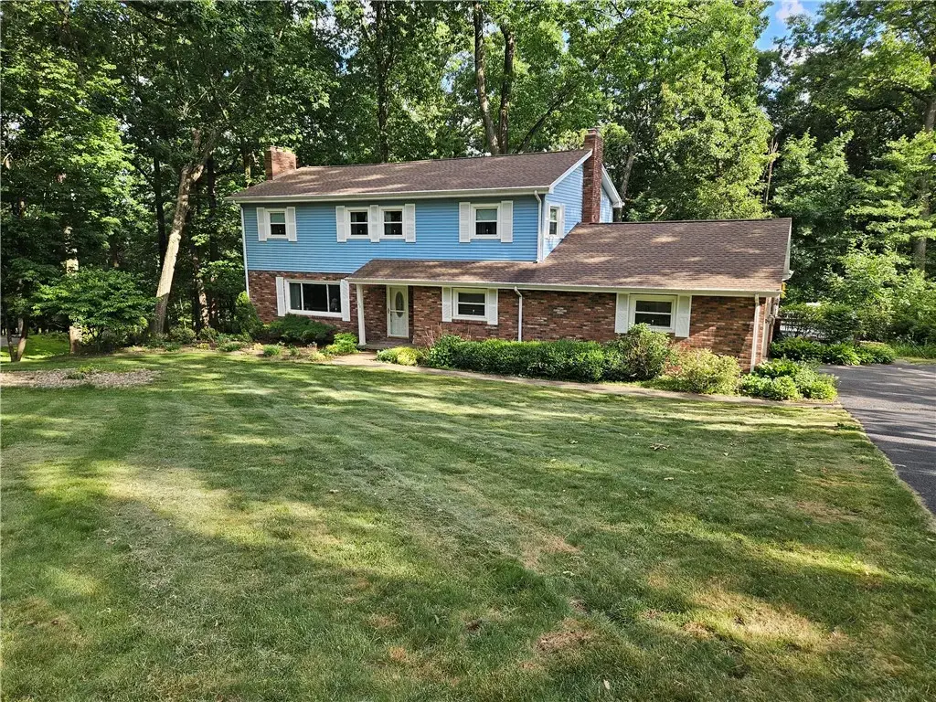 135 Thornwood Drive , Twp of But SE