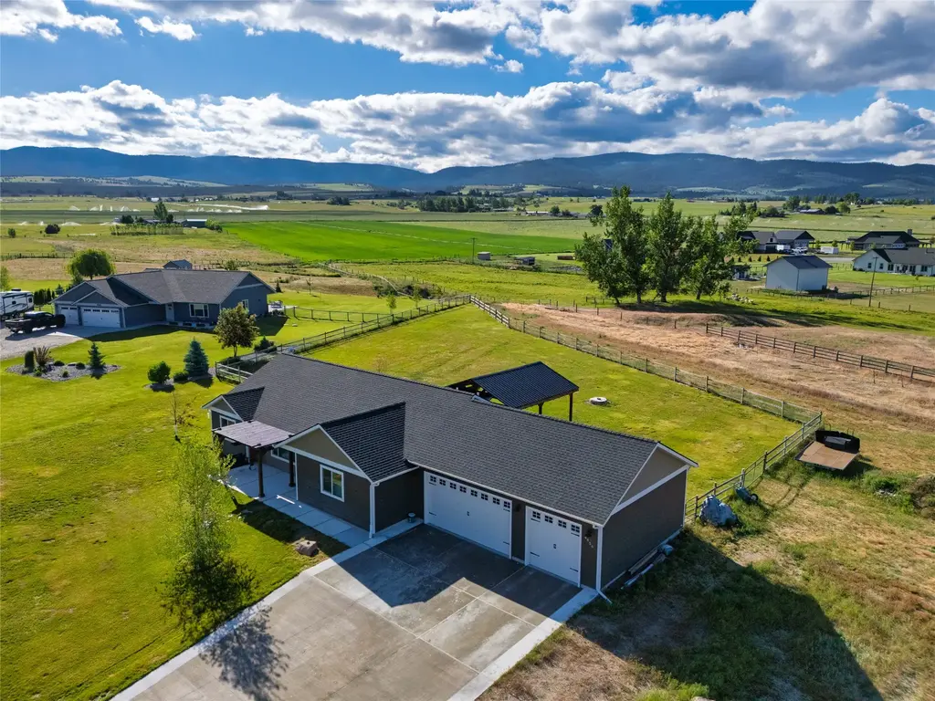 4456 Sunburst Lane, Stevensville