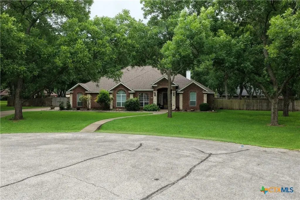 8803 Hampton South Court, Granbury