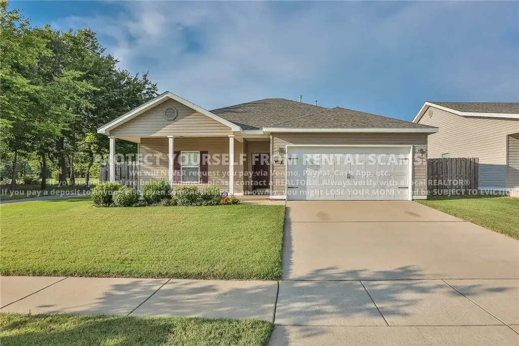 4400 W Serviceberry Drive, Fayetteville