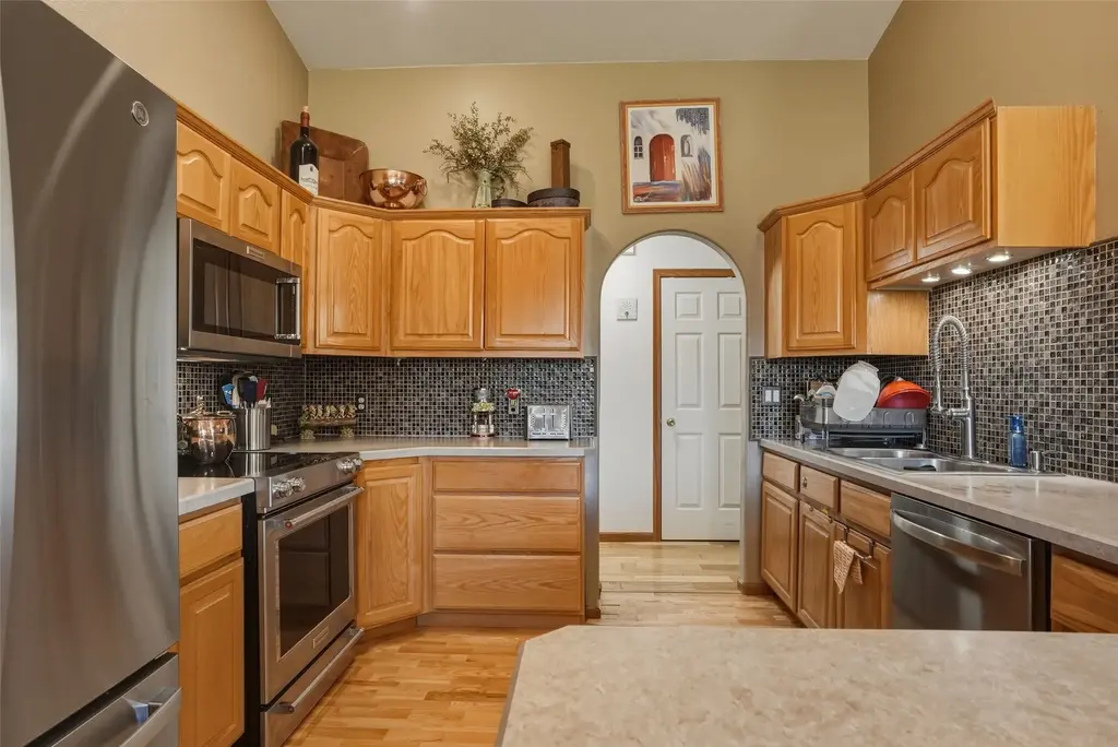 155 Edens Lane, Florence