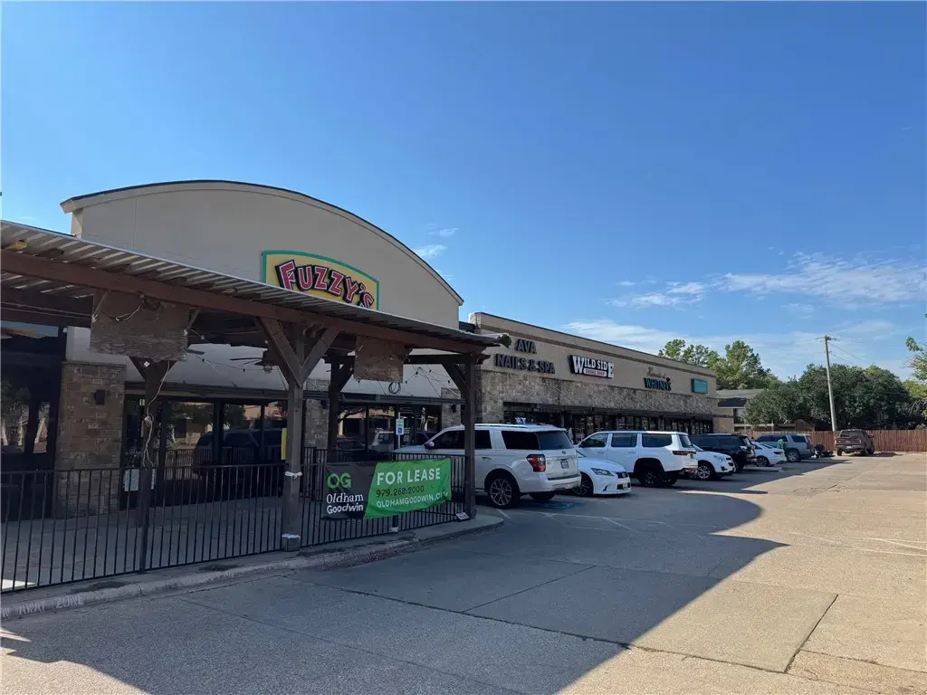1712 Southwest Parkway, College Station