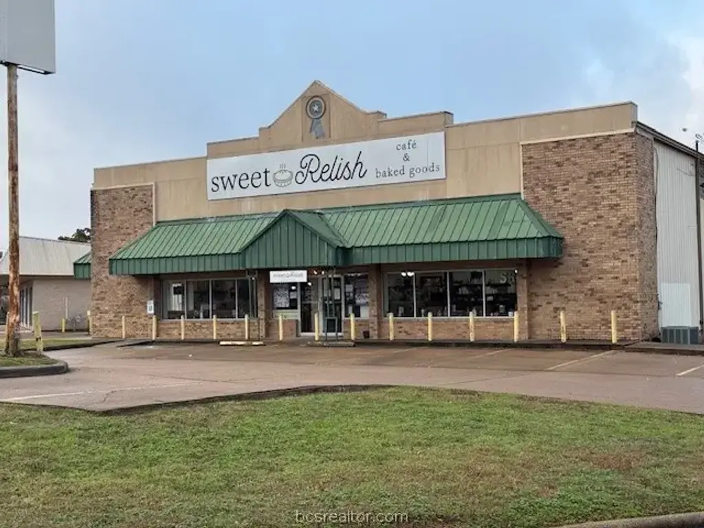 1136 E Villa Maria Road, Bryan