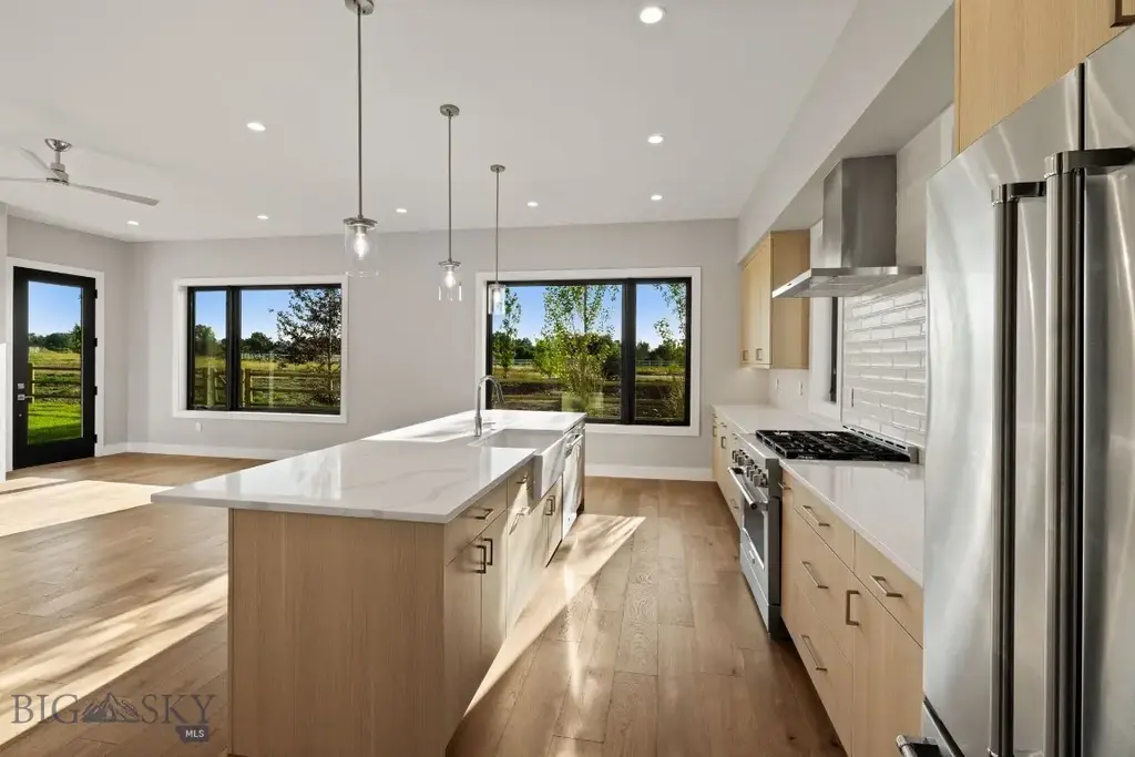141 Creekbank Loop, Bozeman