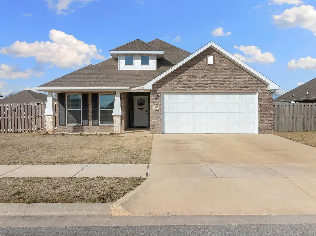 2402 England Lane, Pea Ridge