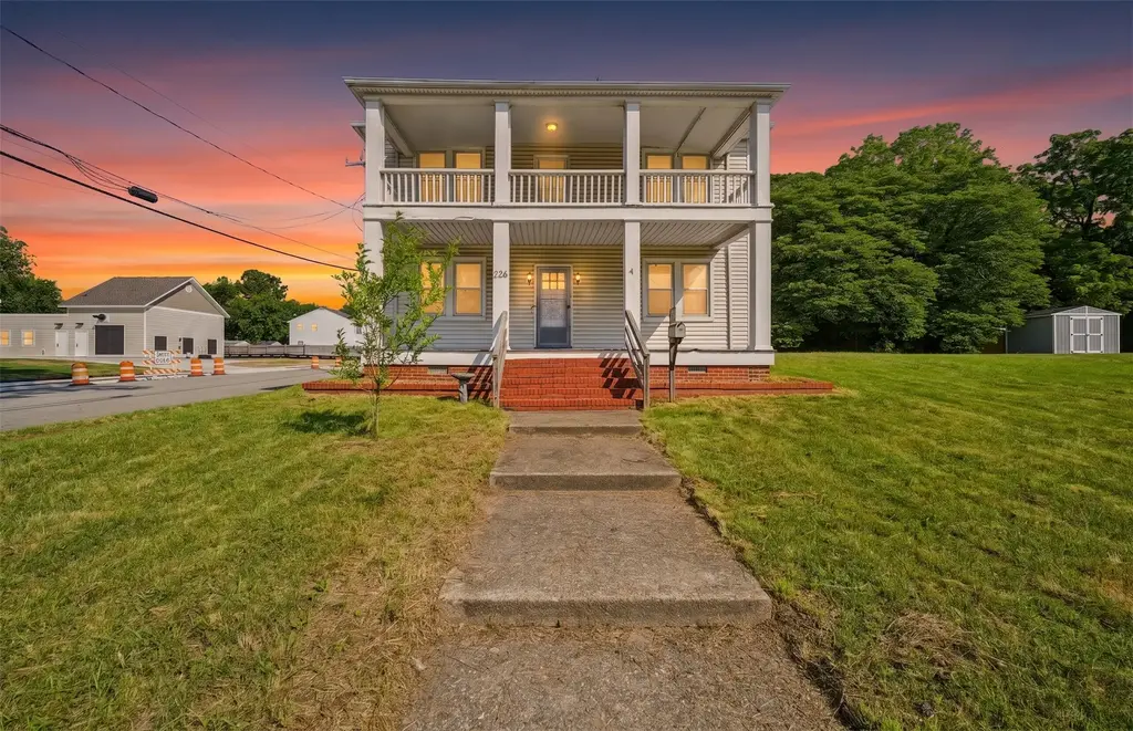 226 S Willard Avenue, Hampton