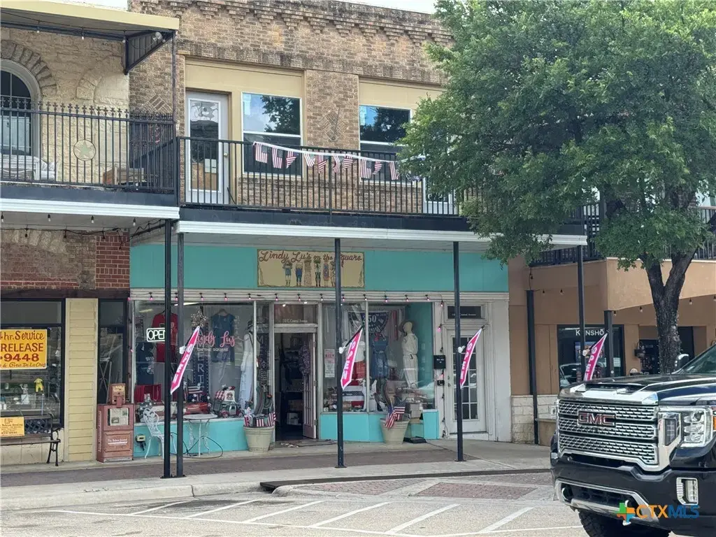 110 E Central Avenue, Belton