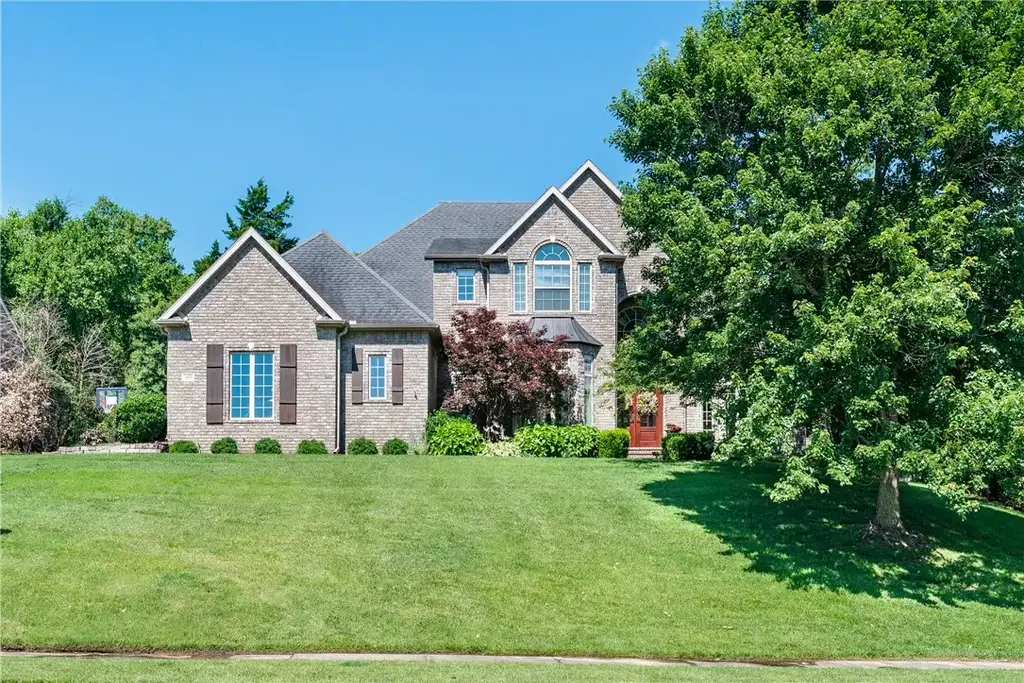 2529 N Candlewood Drive, Fayetteville