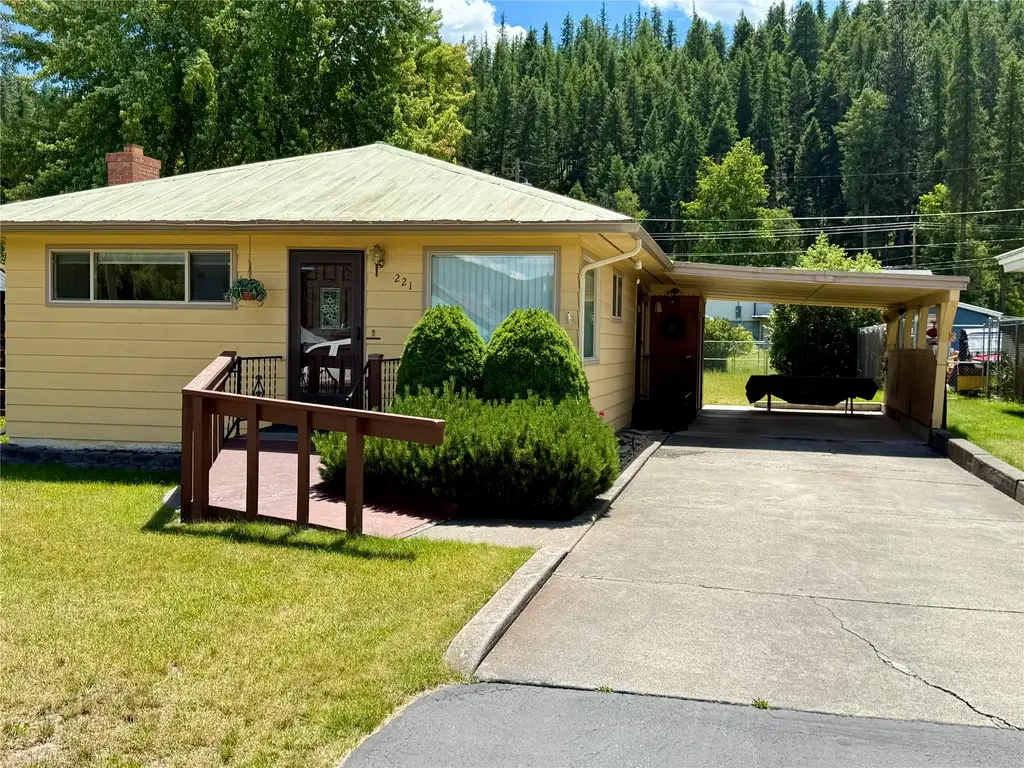 221 W Poplar Street, Libby