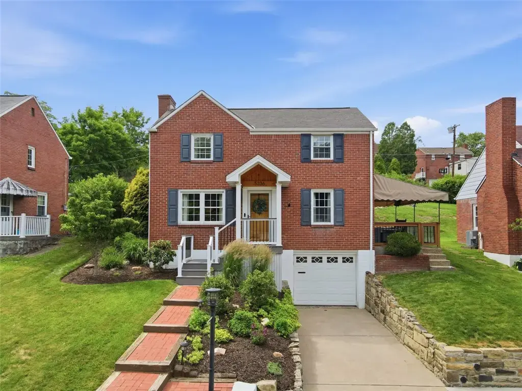 5336 Spring Valley Drive , Whitehall