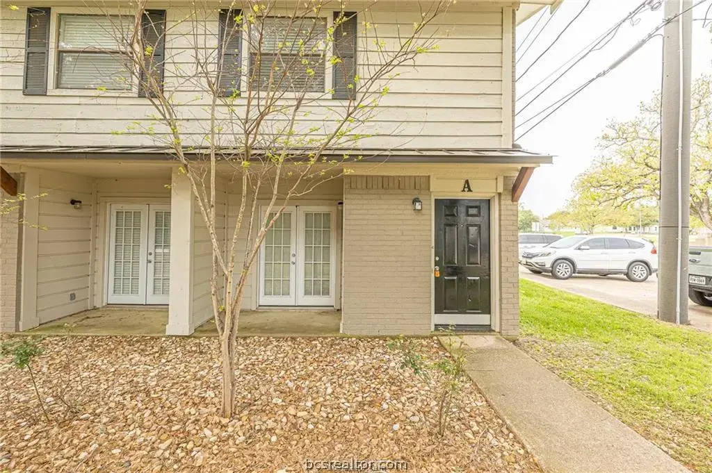 1401 Airline Drive A, College Station