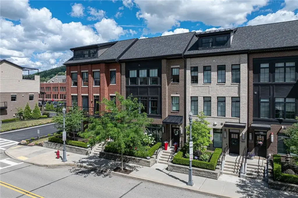 1920 Waterfront Place , Downtown Pgh
