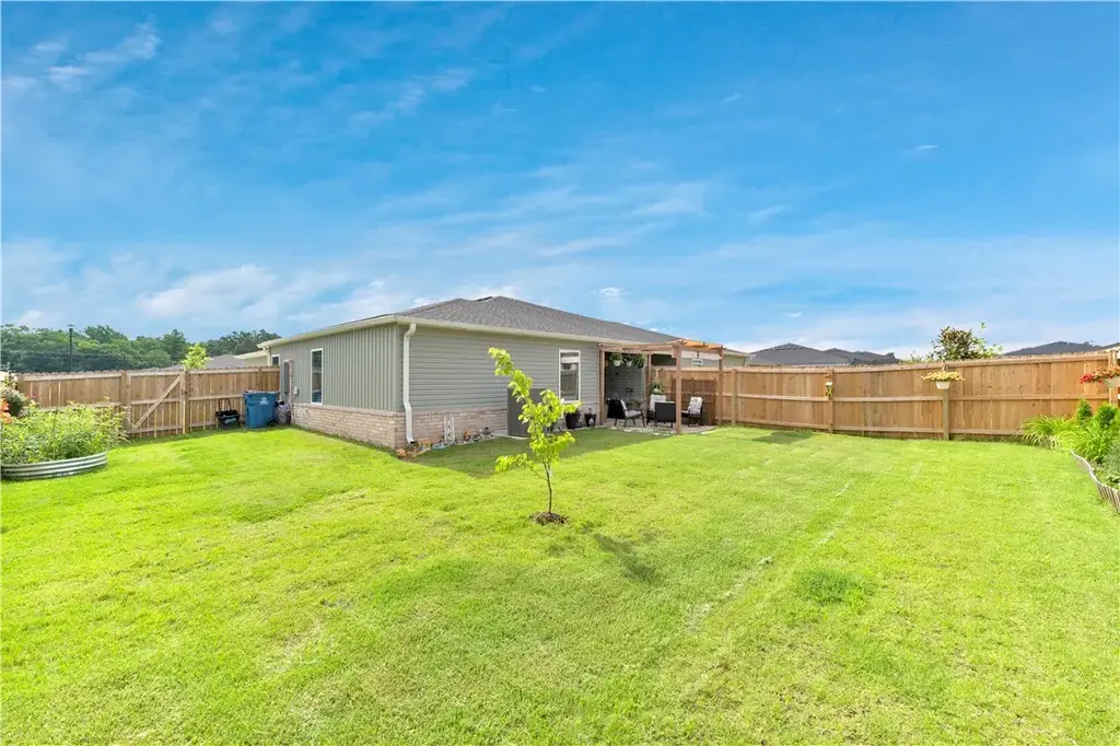 6615 Nw Gregory Street, Bentonville
