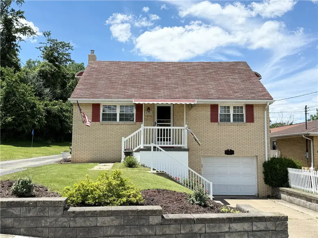 4126-4128 Everlawn Street , West Mifflin