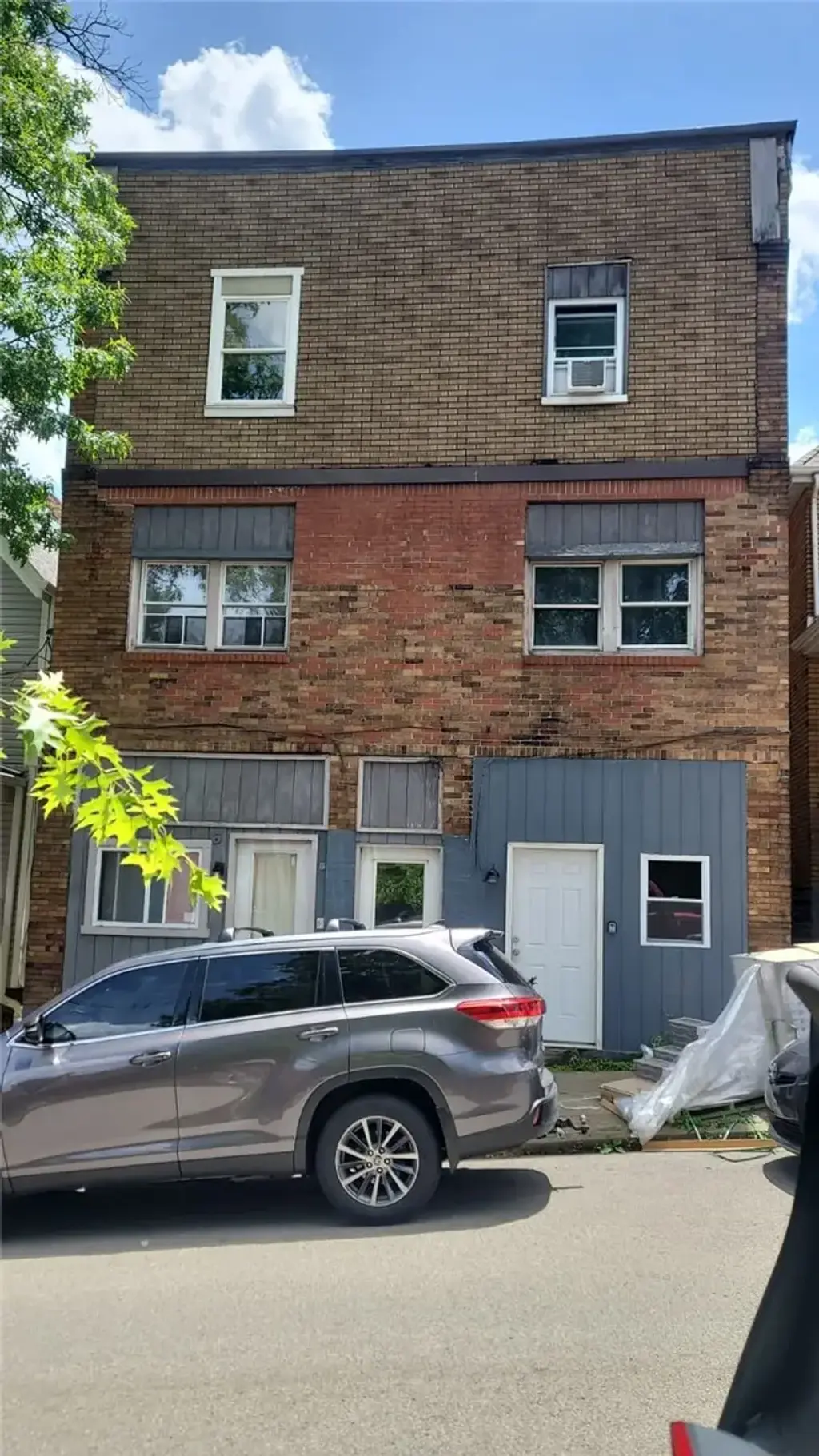 616-618 Montclair Street , Greenfield