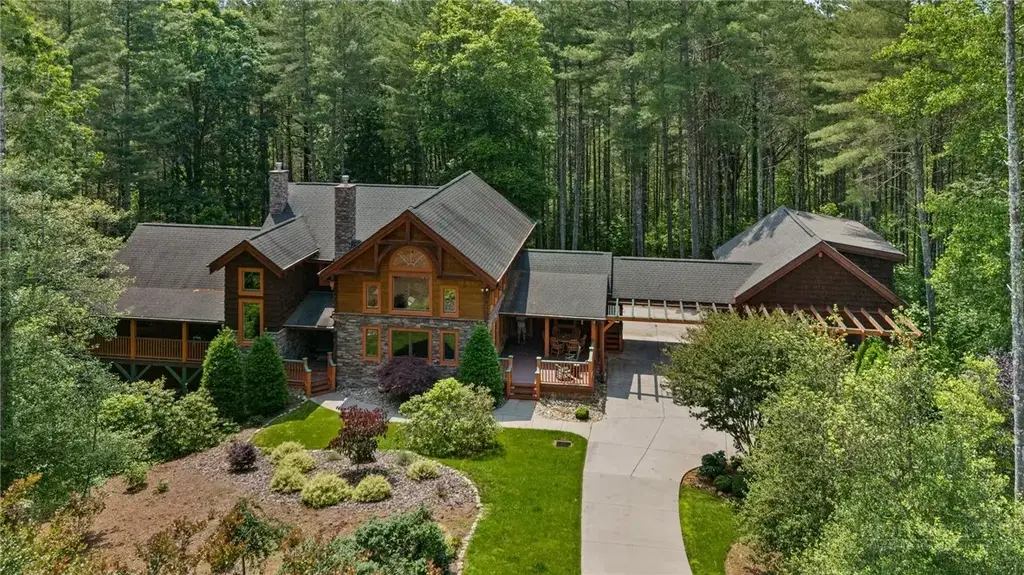 5626 Rocky Falls Lane, Lenoir