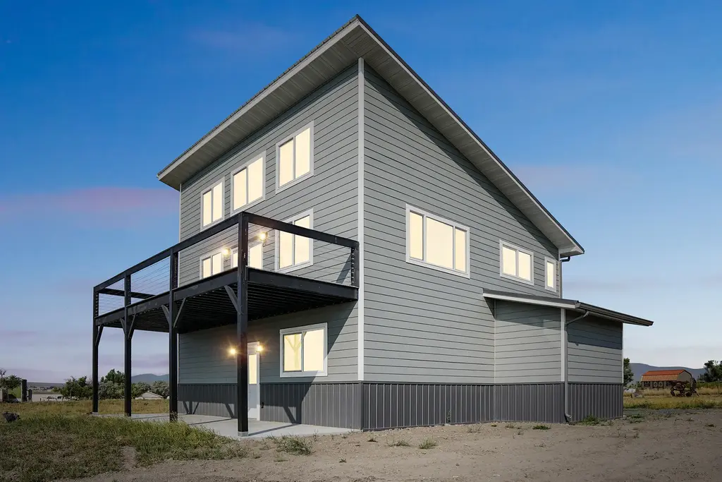 11 Honor Lane, Whitehall