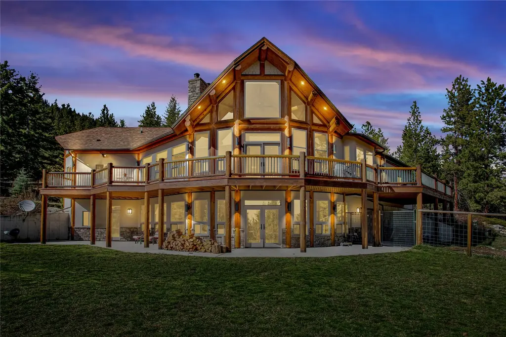 956 & 952 Falling Star Road, Victor