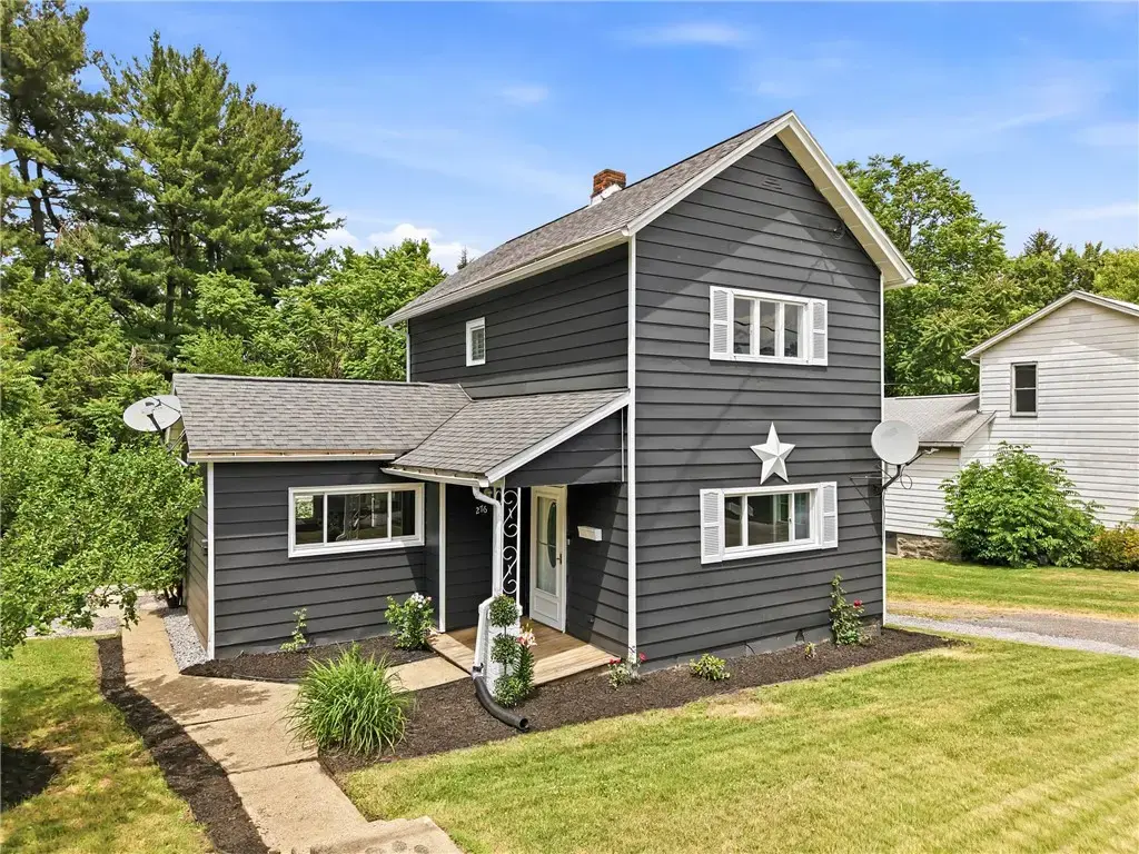 276 Lincoln Street , Sharon