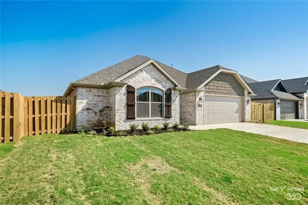 64 Benchmark Lane, Fayetteville