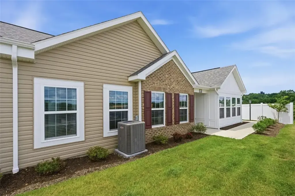 1264 Sandy Ridge Drive, Buffalo