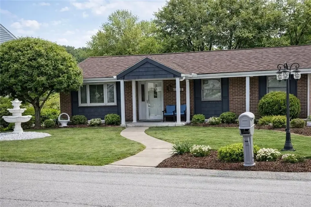 4018 Firethorn Drive , South Fayette