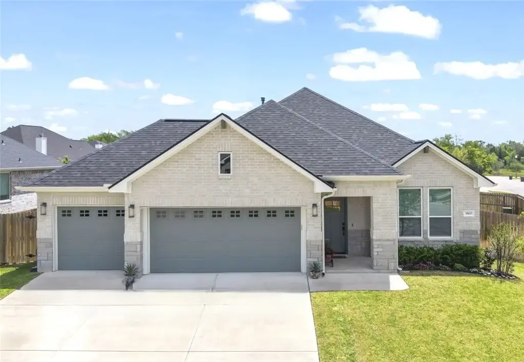3500 Abingdon Cove Cove, Bryan