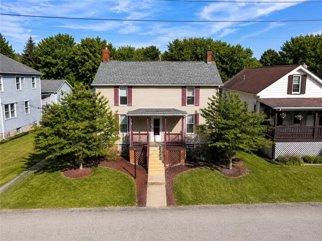 2067 Broadway Avenue , Hempfield