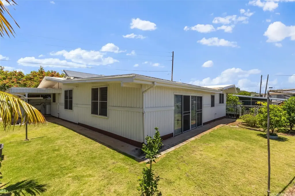 1728 Kino Street, Honolulu