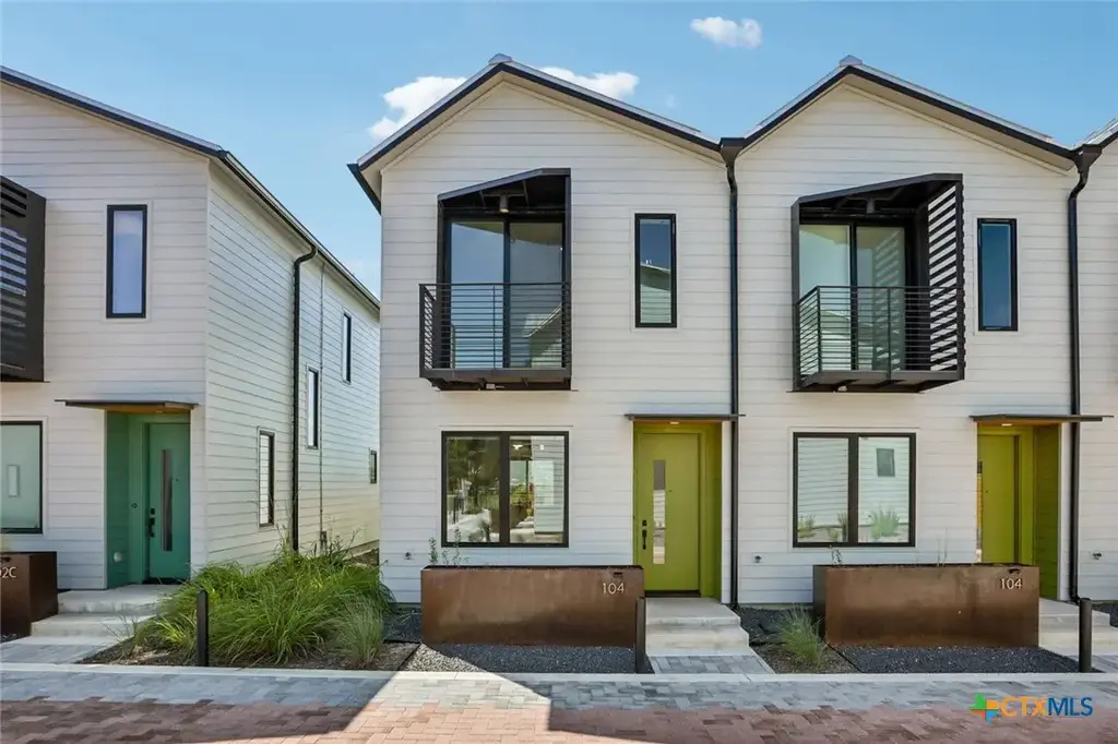 104 Lively Lane B, San Marcos