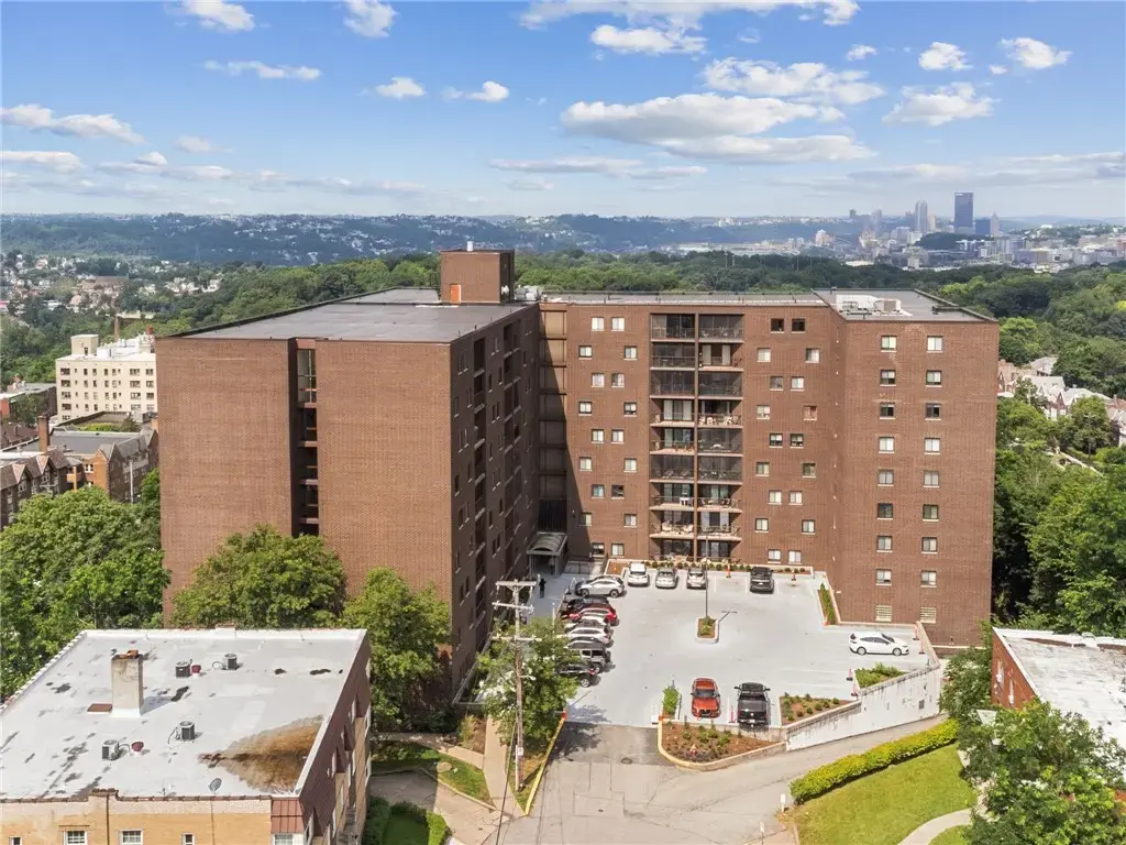 5600 Munhall Road 905, Squirrel Hill