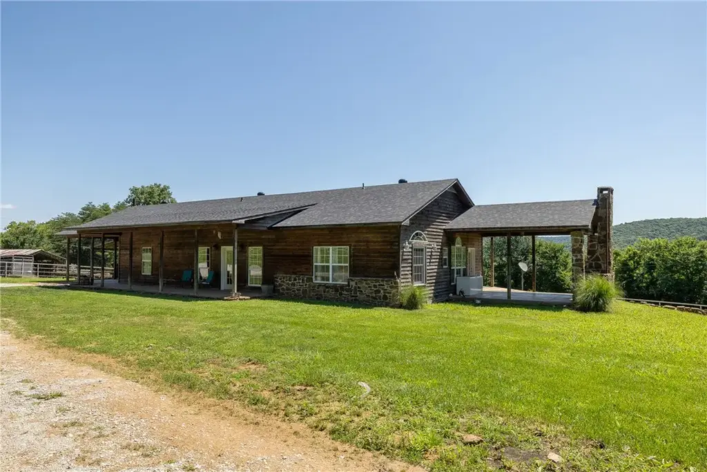 17068 Hazel Valley Road, Fayetteville