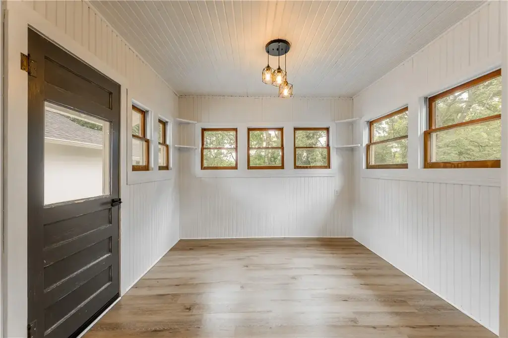 810 W Elgin Street, Siloam Springs