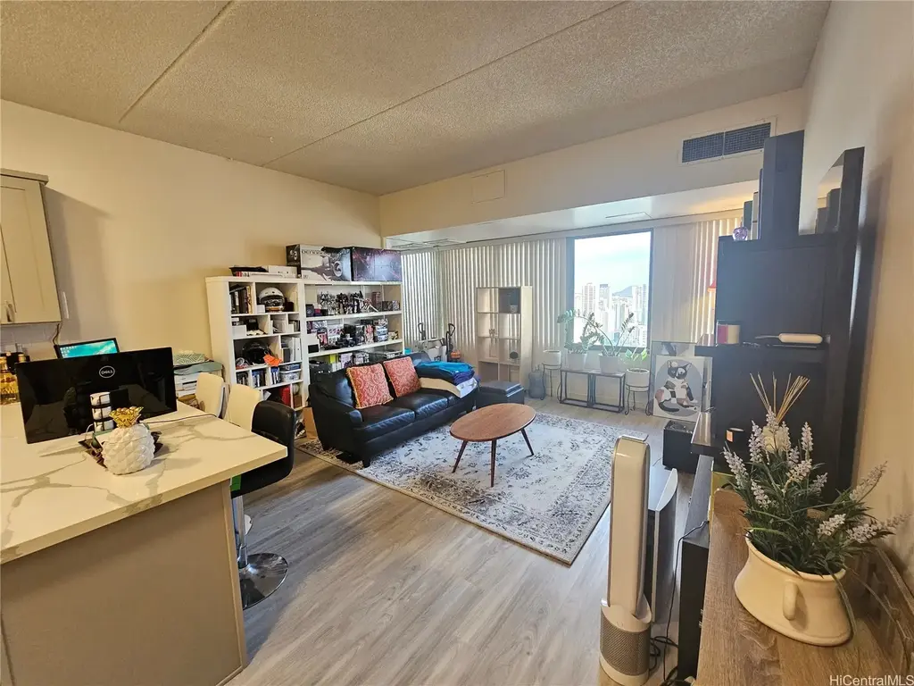 (unit #3907) 411 Hobron Lane, Honolulu