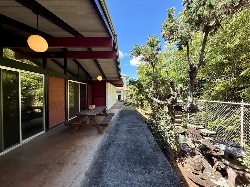 1446 Mahiole Street, Honolulu