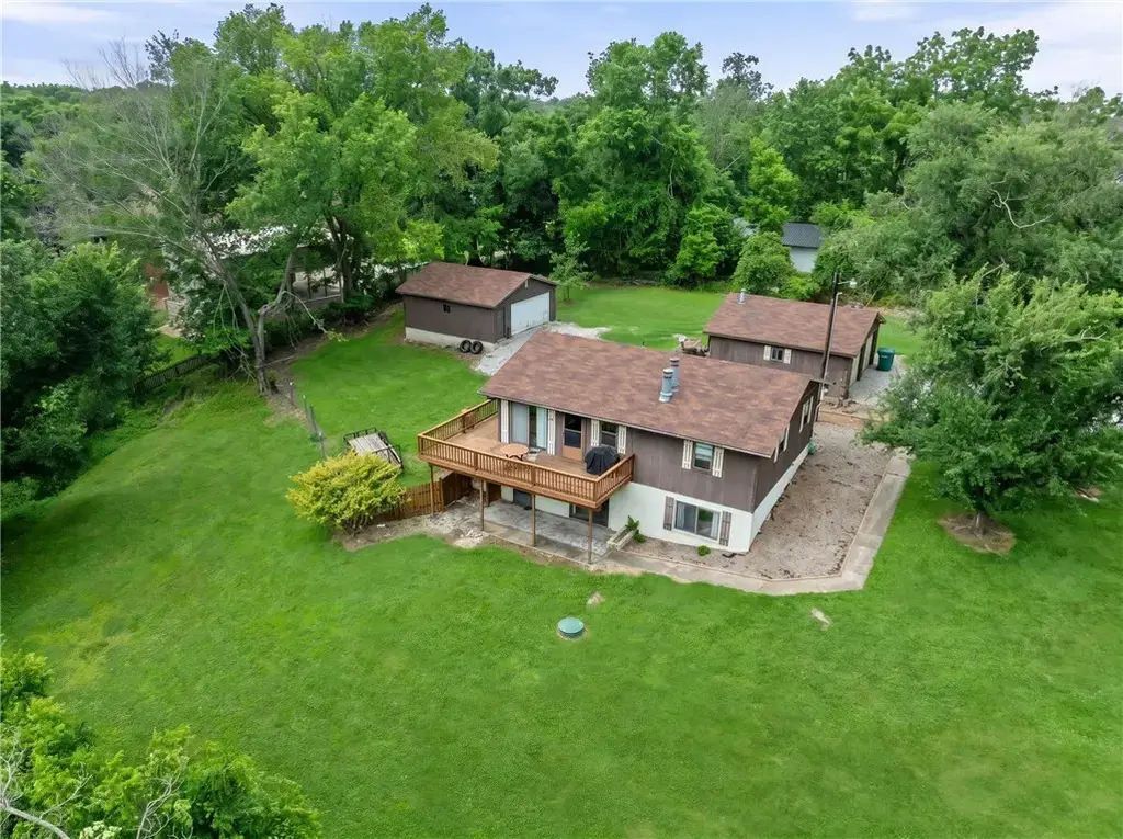 1810 Little Flock Drive, Little Flock