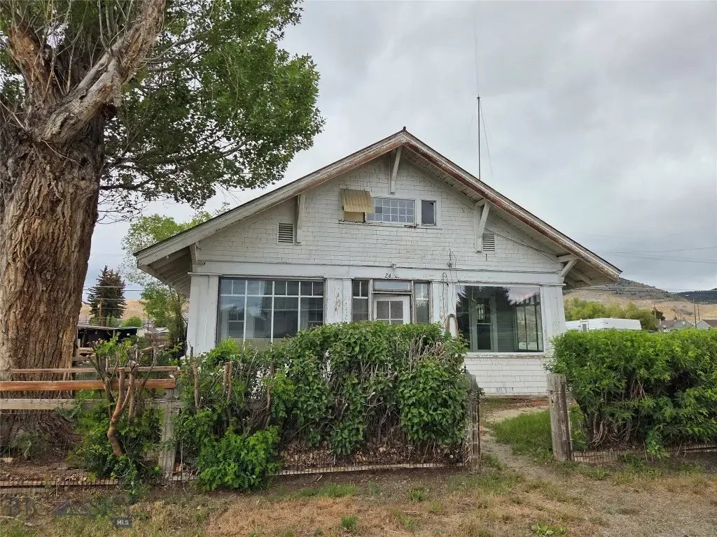 2421 Locust Street, Butte